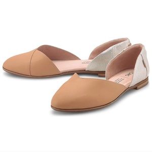 TOMS Women's Julie D'orsay flat honey Leather/Woven